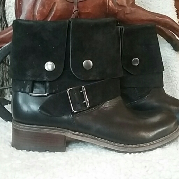 Clarks ankle booties - Picture 2 of 8